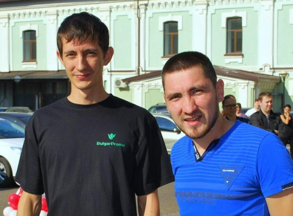 Рустем Гараев (генеральный директор) и Мухаметшин Раиль (программист)